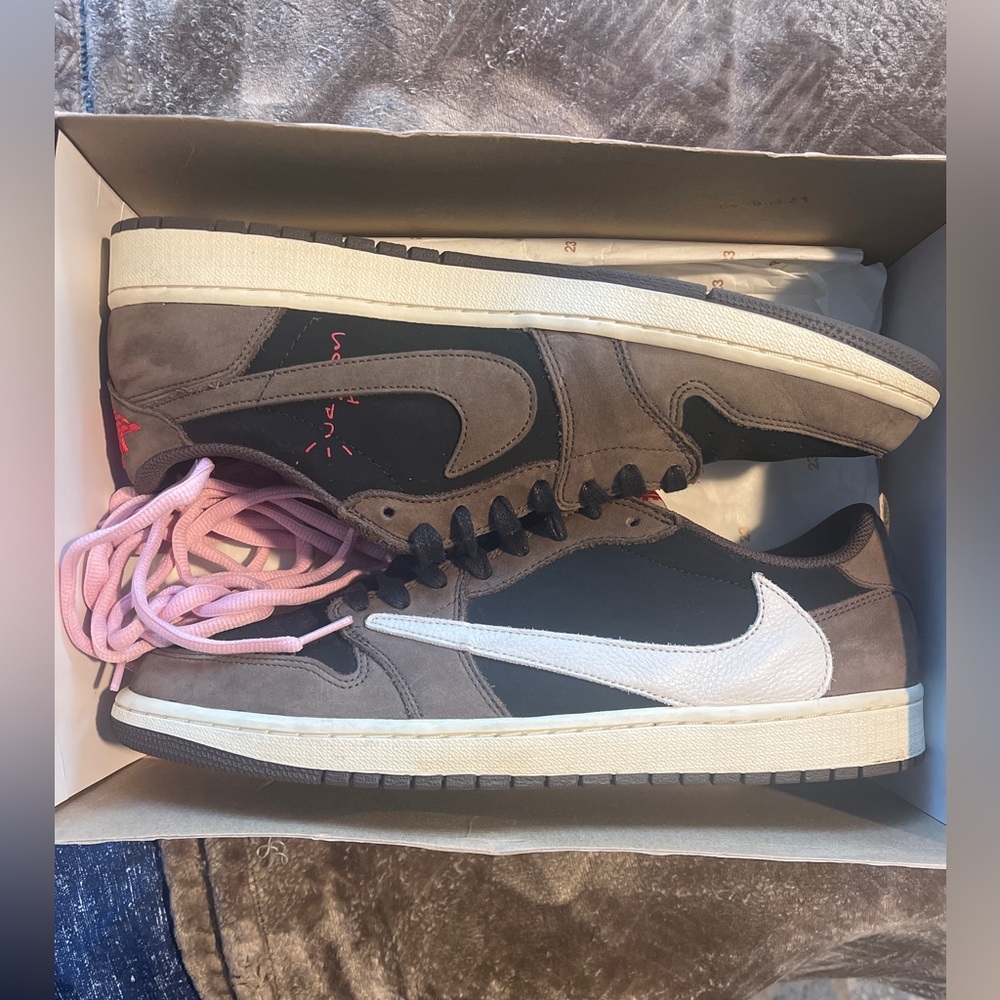 Nike Jordan 1 Low ‘Travis Scott Mocha’
